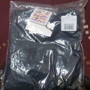 Crew neck cashmere sweater